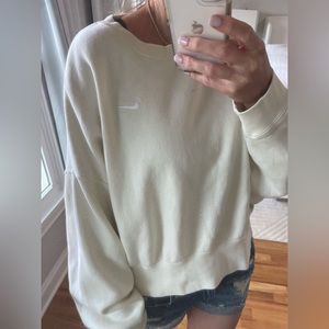 Cropped Nike sweatshirt